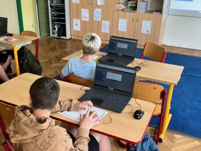 5.B - Programujeme roboty Edison v informatice
