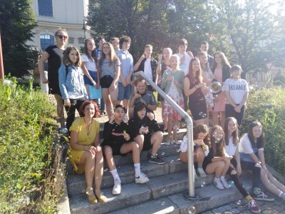 Foto třídy při předávání vysvědčení v sedmé třídě