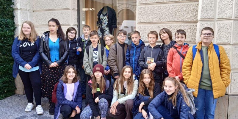 7.A - Divadlo Reduta, Praha