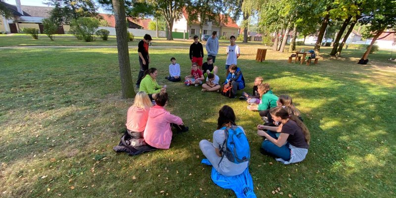 8.B "Méďa" došel do Staré Lysé a zpět